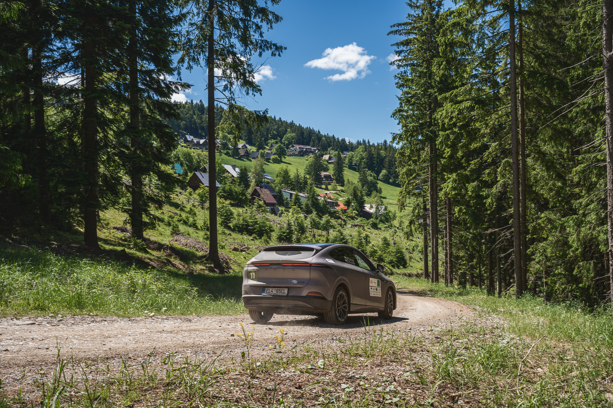 Automobil na trase Eco Rallye